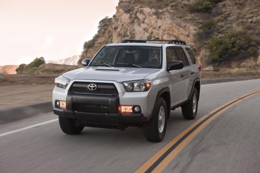  Toyota 4Runner Trail 2010 года  (фото 32 из 66)